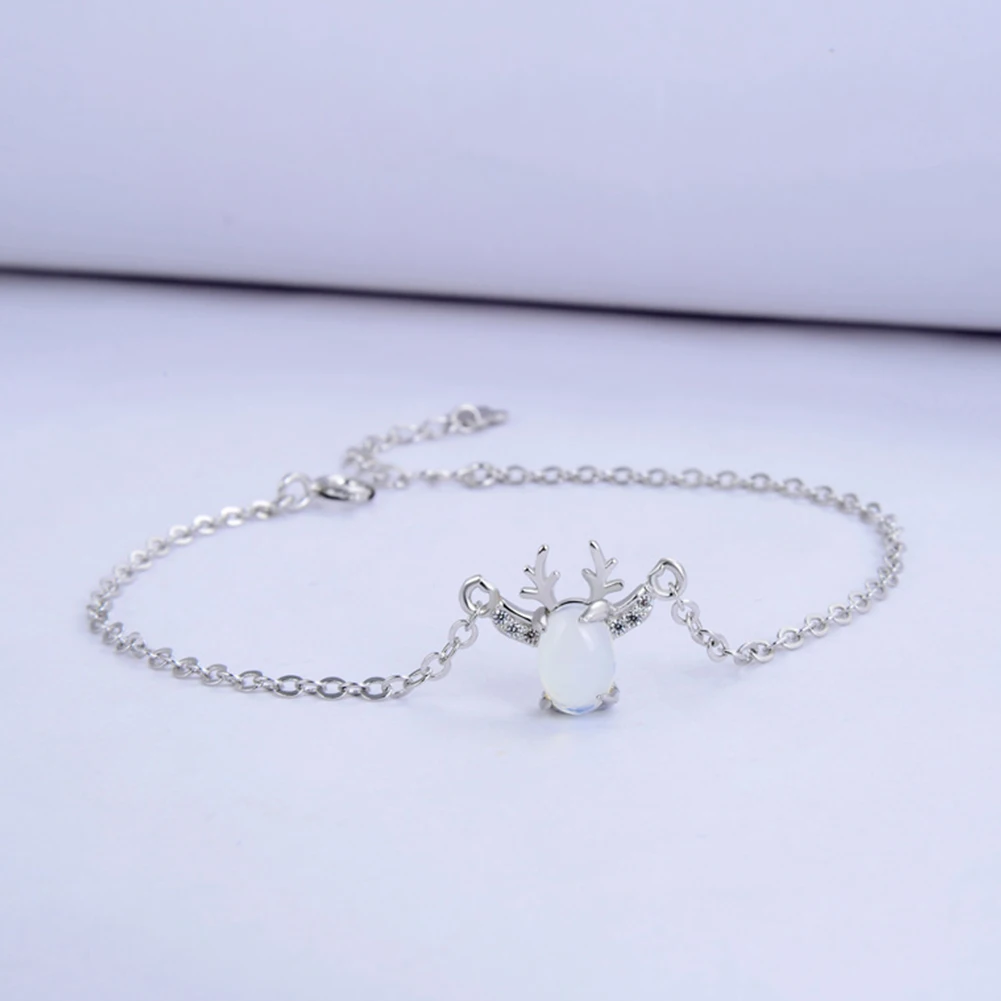 

Женский браслет из серебра 925 пробы с лунным камнем