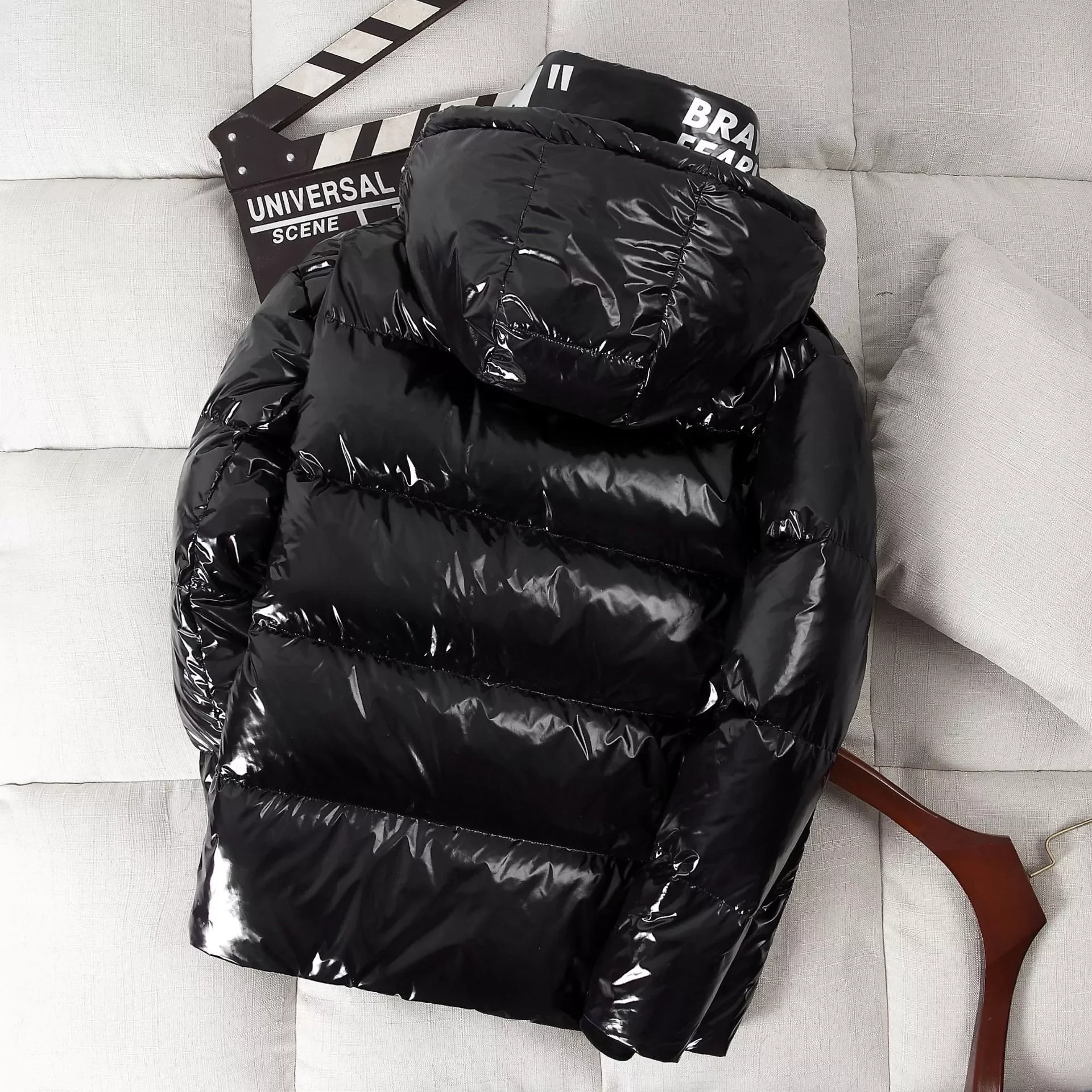 2022New New Men's Glossy White Duck Down Jacket Winter Warm Thick Hooded Parker Fashion Casual Waterproof Shiny Coats Male B