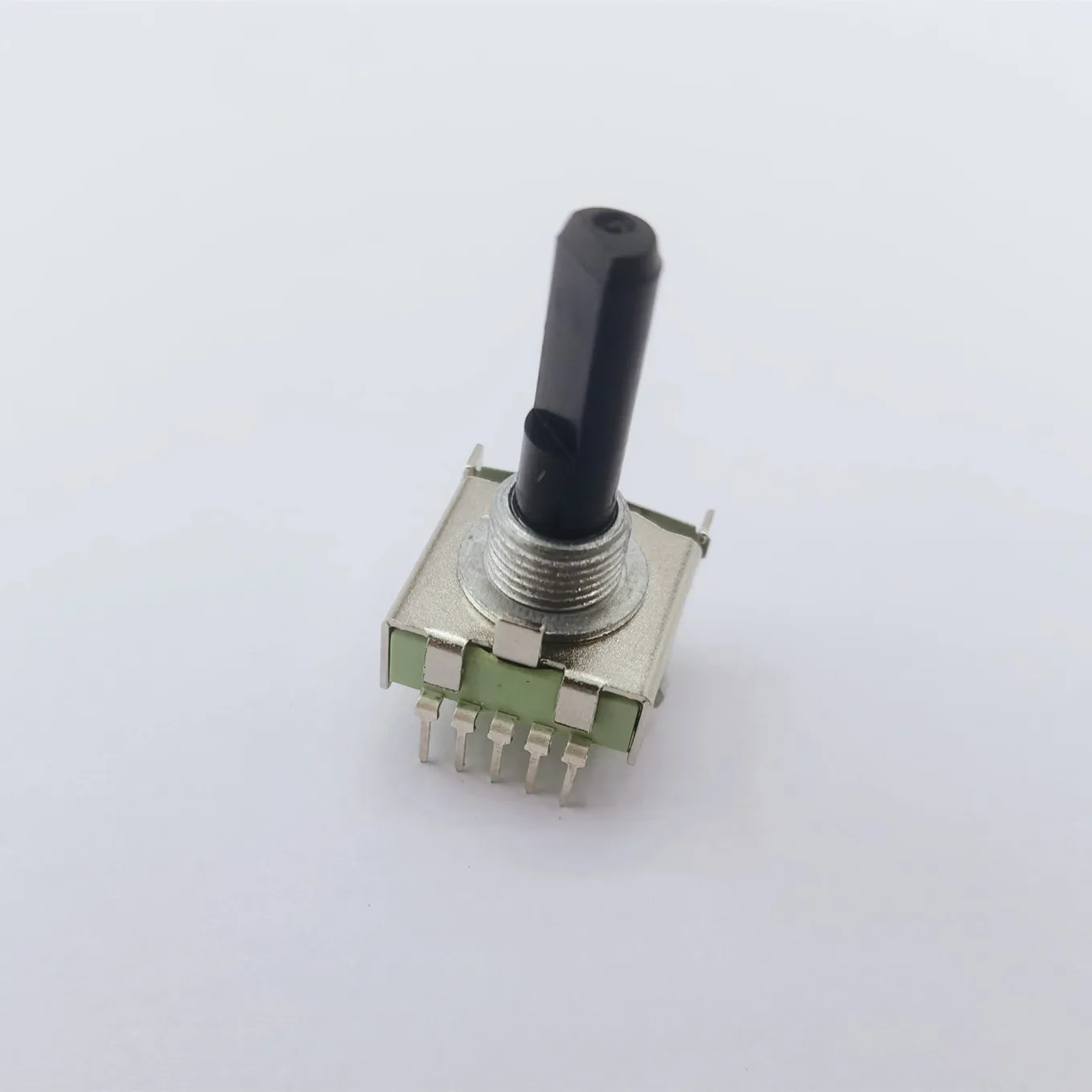 

Переключатель MaXueZhong SR1712F-0204-225F2R-B