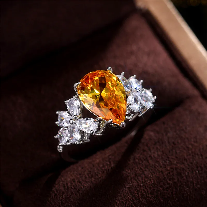 

Fashion Water Drop Design Ladies Ring Micropaved Crystal Yellow Zircon Elegant Bridal Wedding Engagement Jewelry Girlfriend Gift