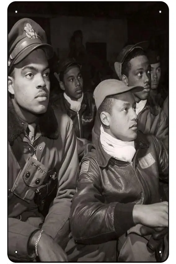 Tuskegee Airmen 332-я группа истребителей в портнинго Аэродром Рамительли Италия 1945 год.