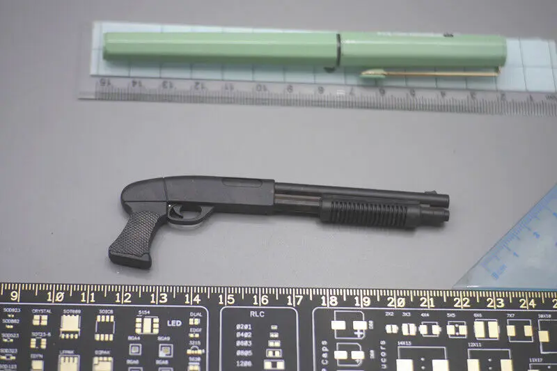

SWTOYS FS040 1/6 Scale Hunter Spray Shotgun Model for 12" Figure Doll