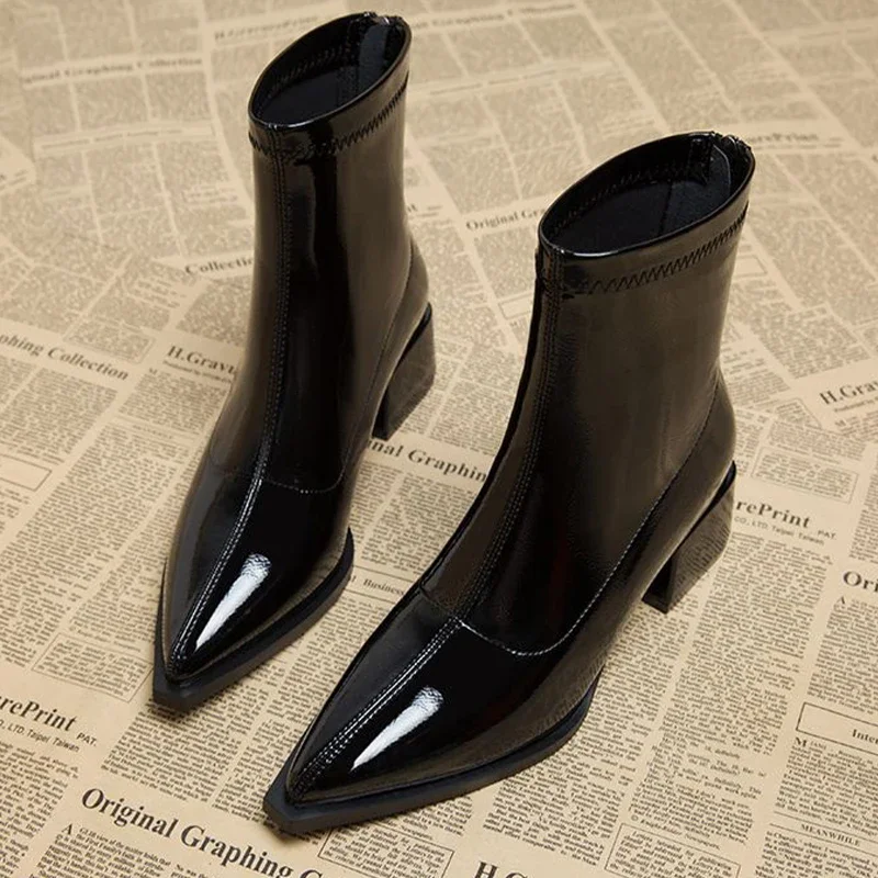 Ботильоны женские на массивном каблуке с острым носком