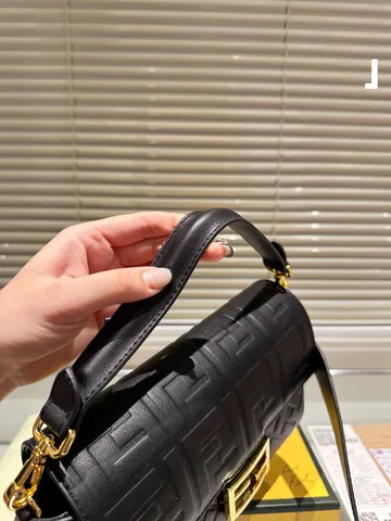 Женская сумка на плечо Fendi style copy1:1