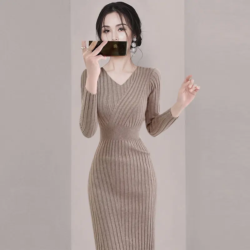 

Vintage Knitted Sweater Long Sleeve Dresses Women Bodycon Korean Elegant Fall Winter Button V Neck Sweater Midi Dress U1398