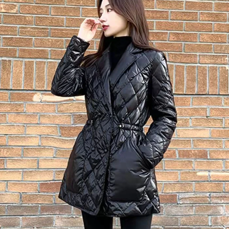 

Spring and Autumn Mid-length Down Jacket Women's Thin Belt Waist Bright Black Suit Collar White Duck Down Cotton Coat New 2022