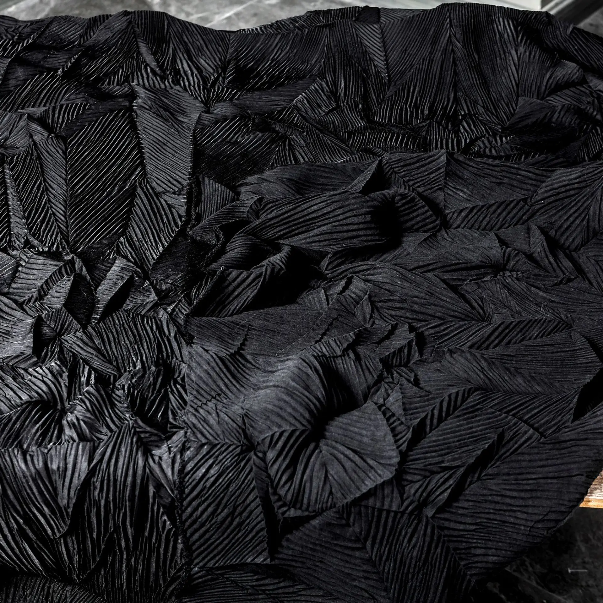 Черная жесткая плиссированная ткань «сделай сам», художественная роспись, Свадебный декор, юбка, платье, одежда, шитье, дизайнерская ткань 50 см x 145 см