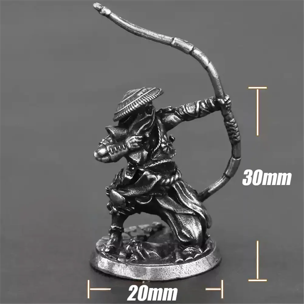 Миниатюрные медные фигурки самураев