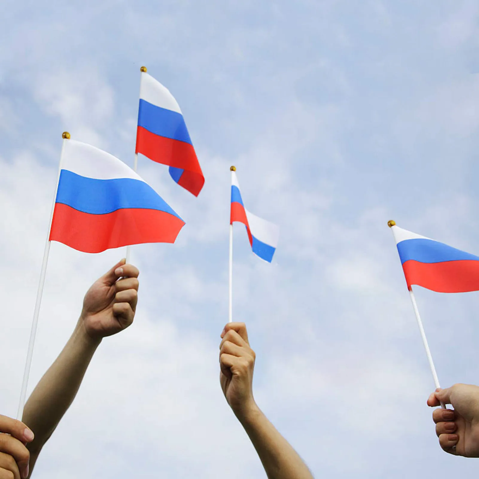 

10Pcs 14x21cm Small National Flag Of Russia Handheld Russian Flag Hand Shake Mini Flag Hand Waving Flag Activity Home Decoration