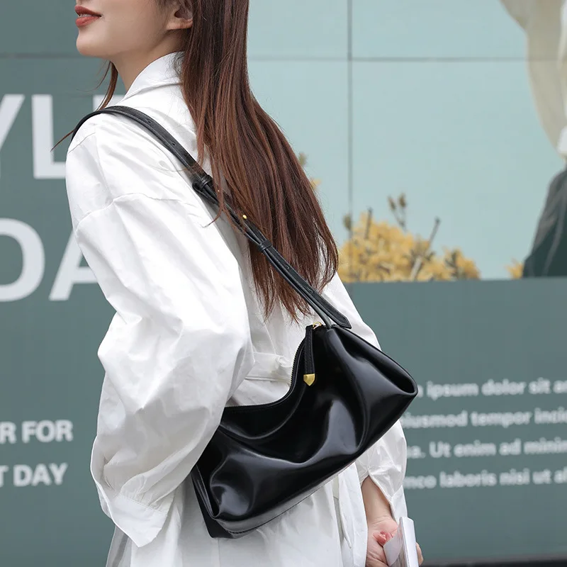 

Women Split Leather Messenger Bags Soft Leather Lady's Solid Color Axillary Bag Fashion Casual Female Commute Shoulder Bag New