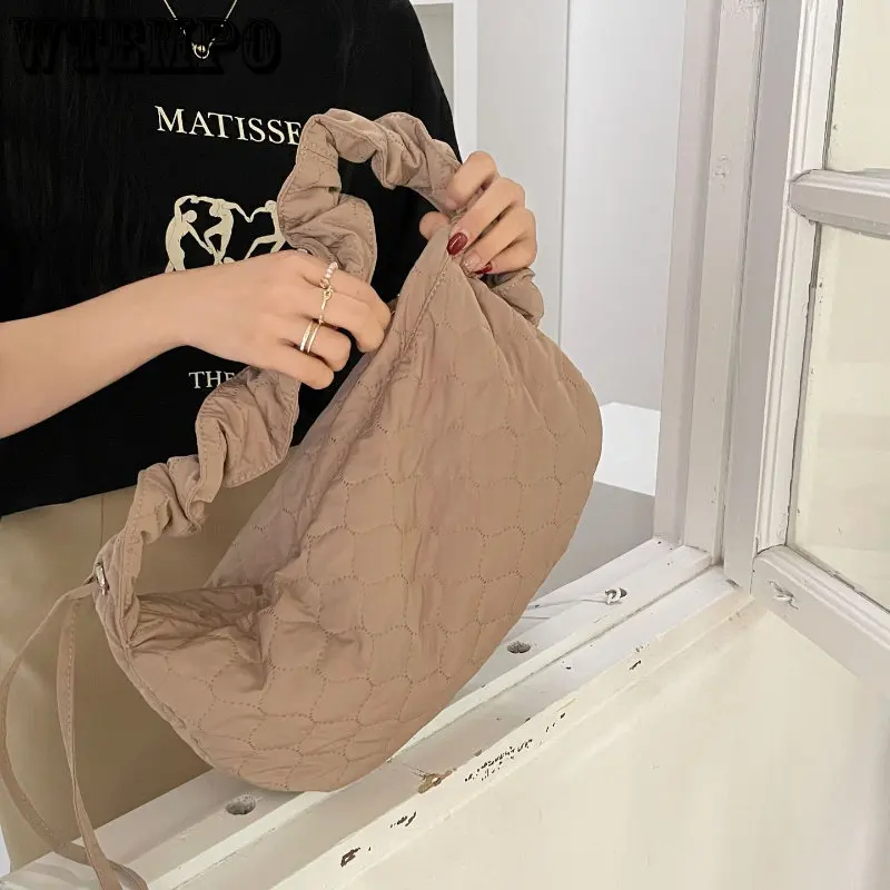 Solid Color Nylon Tote Shoulder Dumpling Bags for Women Personalized Pleated Drawstring Lady Bag Simple Female Commuter Handbag