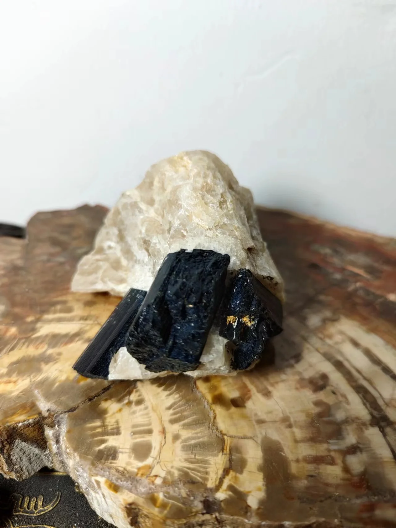 1Kg Making Jewelry Natural Raw Stone Raw Ore Black Tourmaline Ore Energy Cure Fortune Family Living Room Decoration