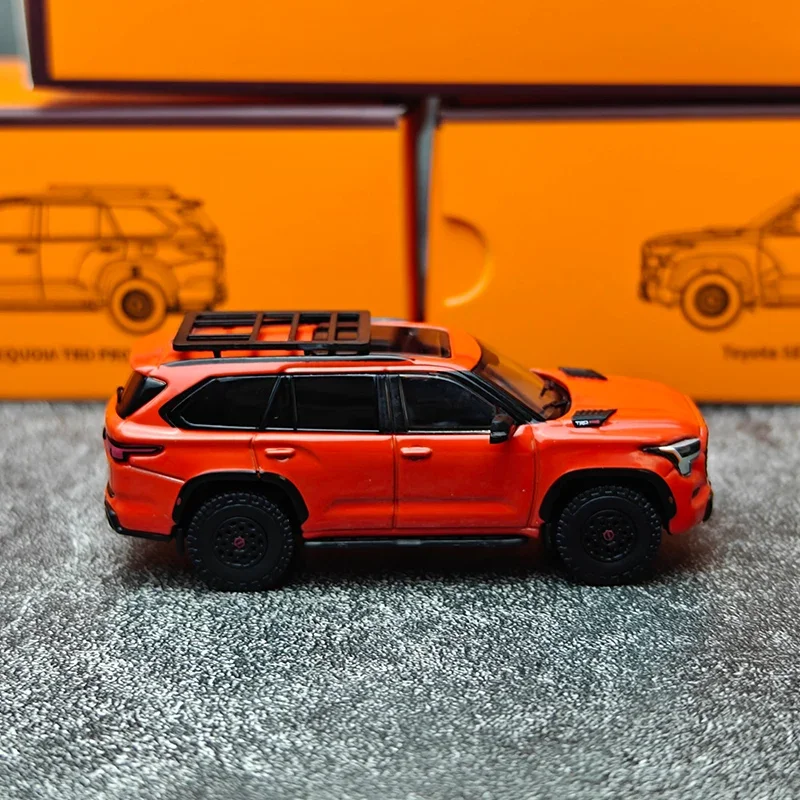Масштаб 1:64 TOYOTA Sequoia XK80 LHD литой под давлением сплав TRD Pro игрушки модель автомобиля