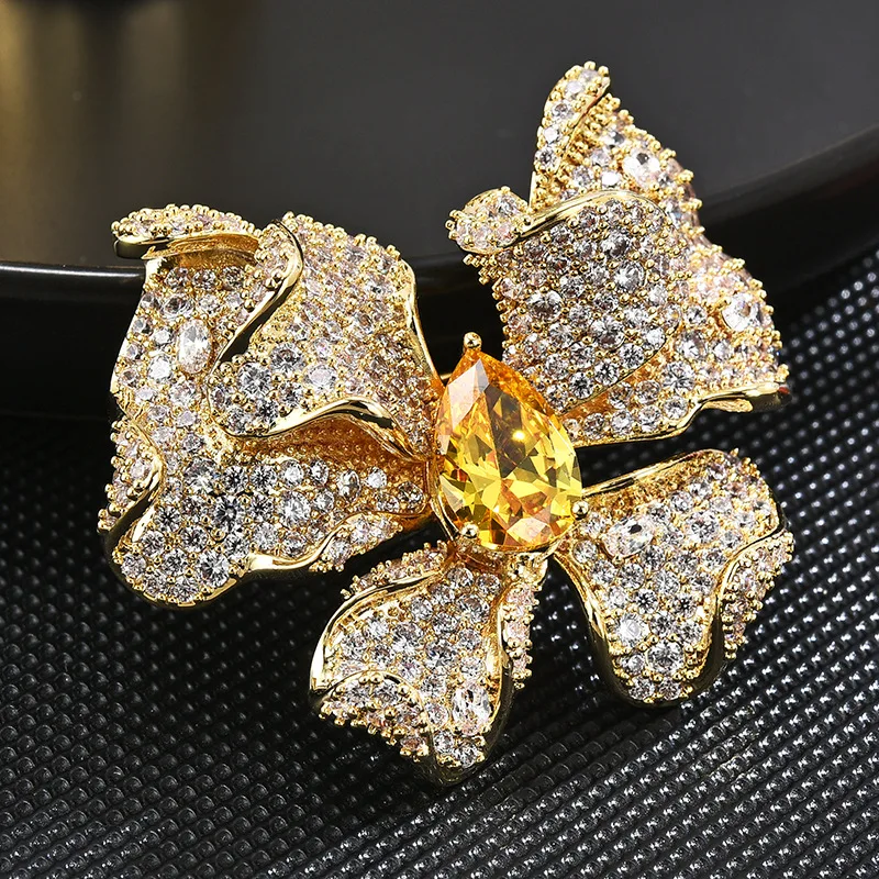 Fashion Heavy Zircon Bow Brooch Exquisite Wild Luxury Temperament Butterfly Insect Elegant Corsage Accessories Pin