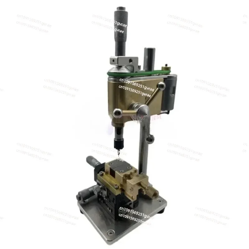 Прецизионная настольная дрель. Может сверлить микроотверстие. Удаление