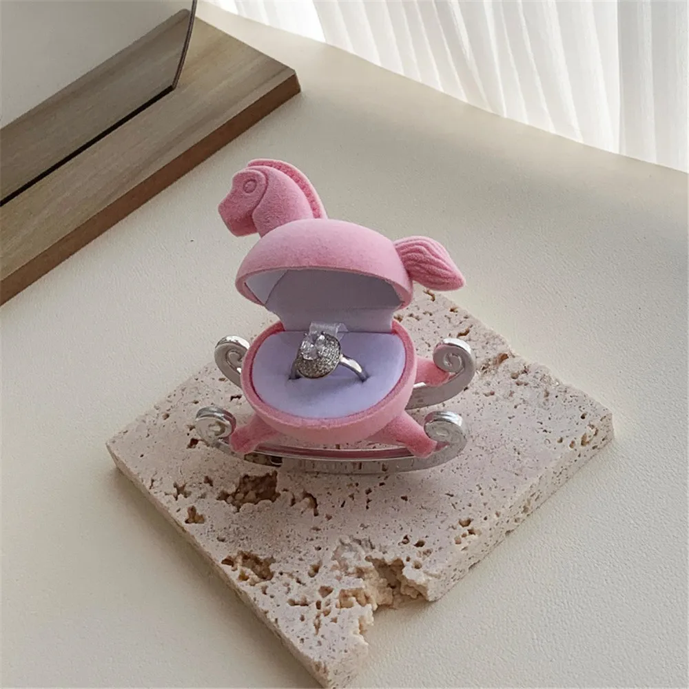 

Коробка для колец Genenic