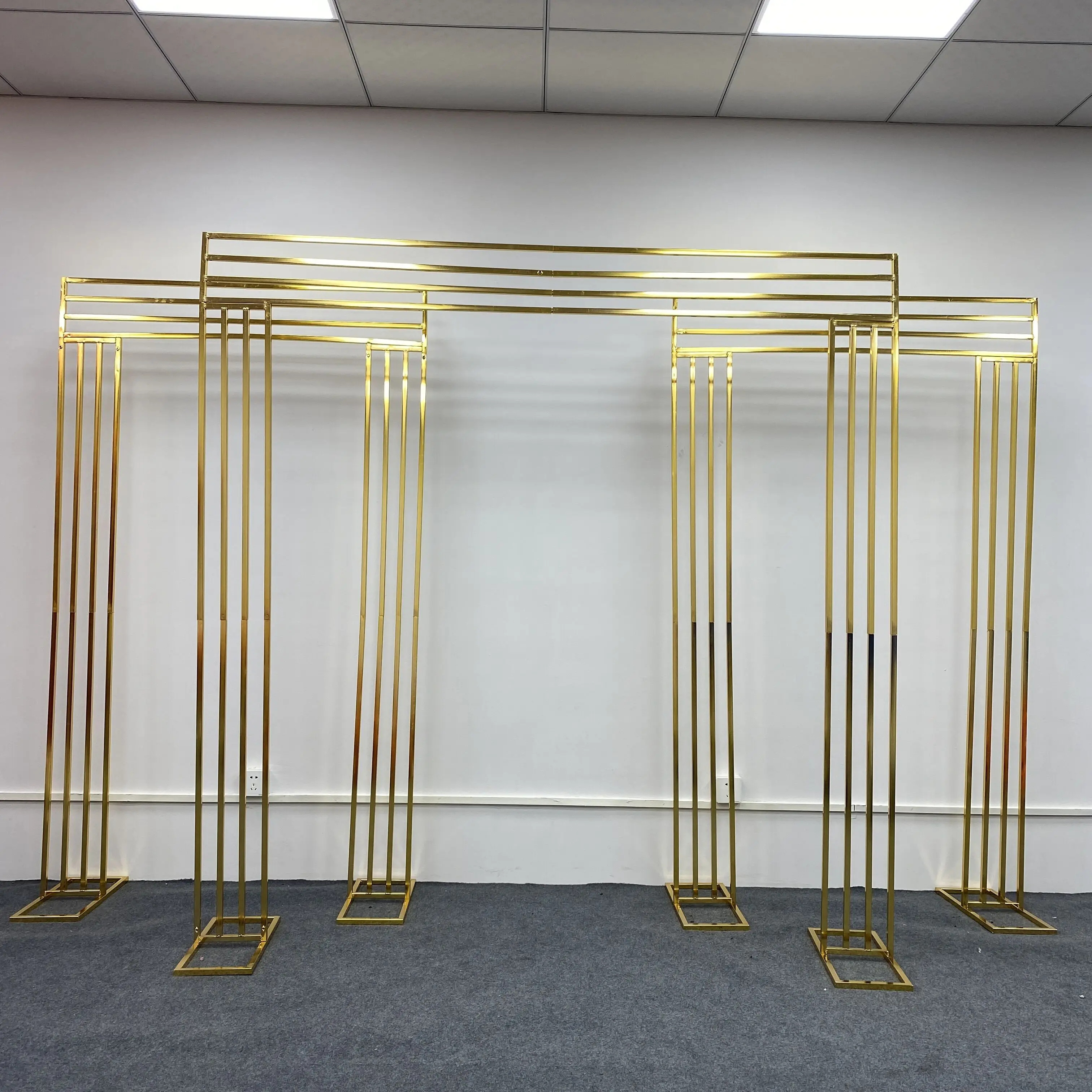 

3 шт. блестящие Позолоченные полки Железный экран изогнутая позолоченная рамка свадебный фон декоративный реквизит Геометрическая подстав...