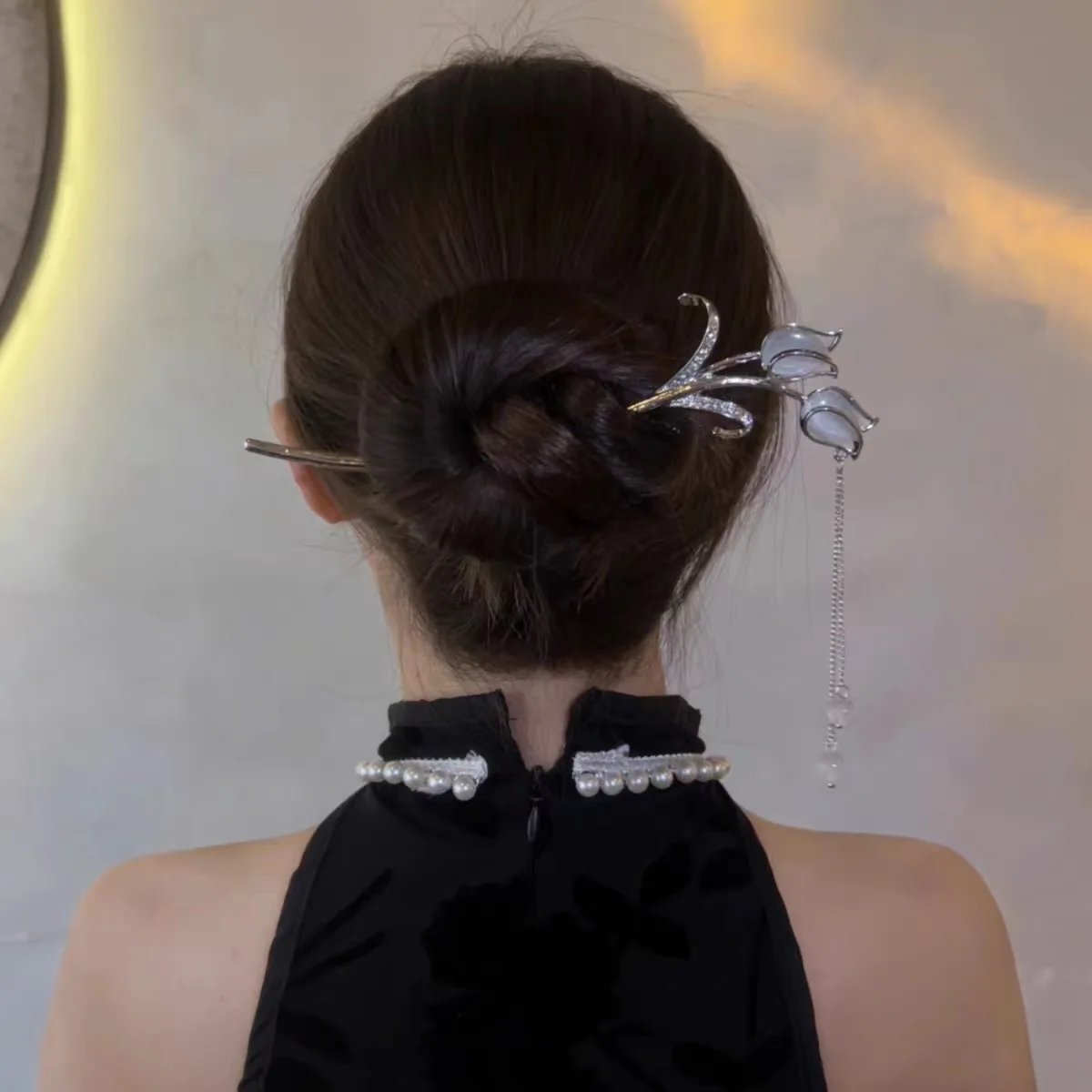 

Ancient Elegant Tulip Tassel Hairpin Girl's Back Head Pan Hair Simple Modern Retro Hairpin Step Shake Headwear Women Accessories
