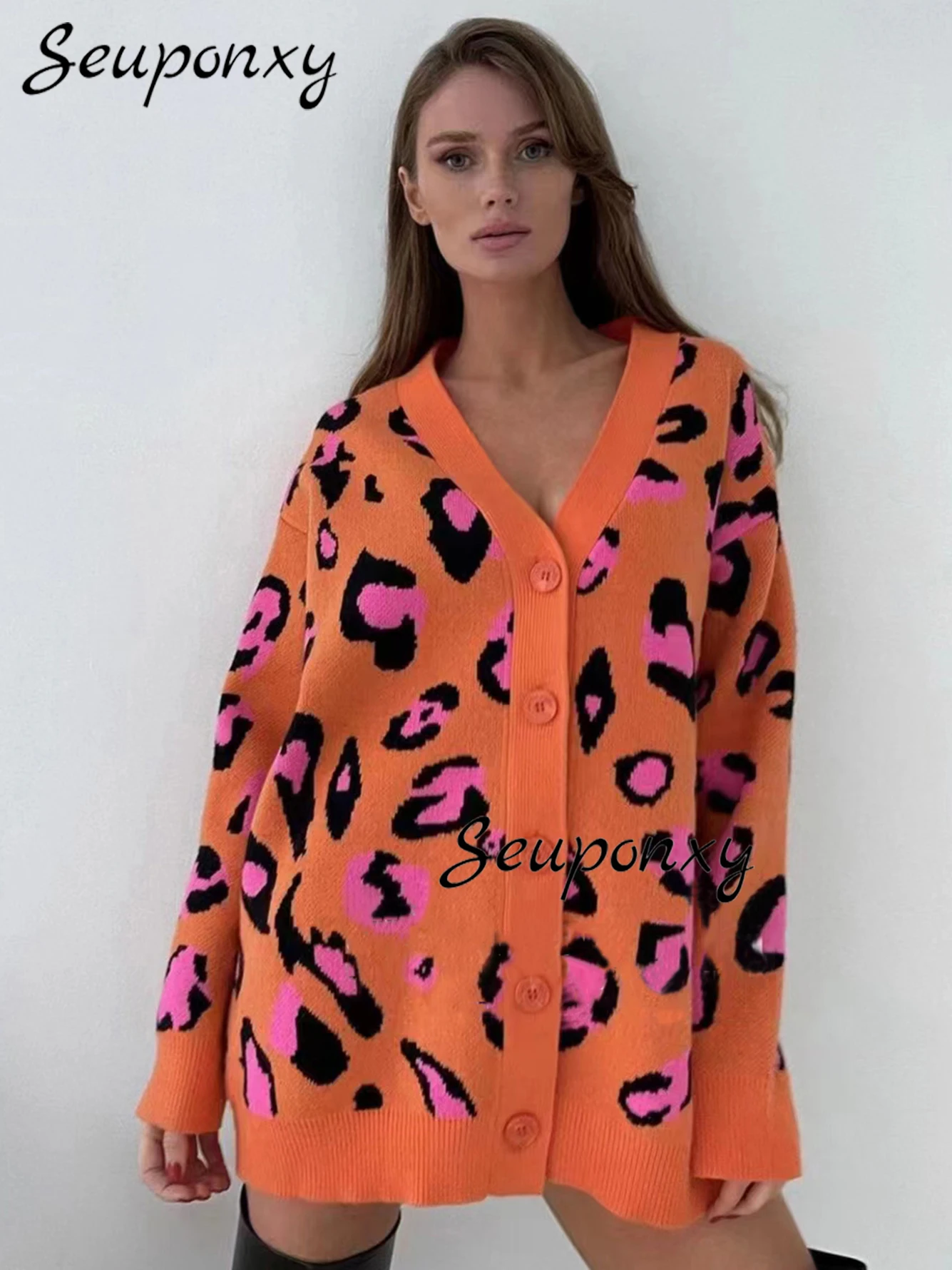 

High Quality Autumn Fashion Women Loose Leopard Knit Cardigan 2022 Sexy V Neck Lantern Sleeve Single Breasted Casual Sweater
