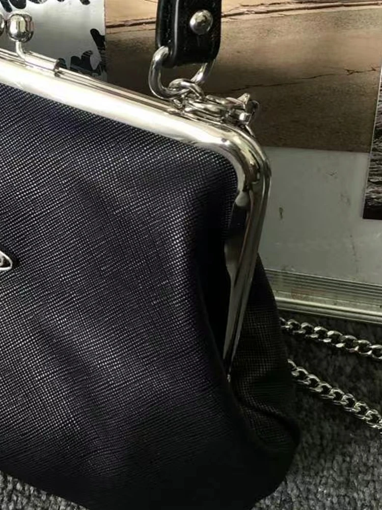 

2022 New Black and Silver Cross Pattern Cowhide Dumpling Bag Chain Messenger Handbag