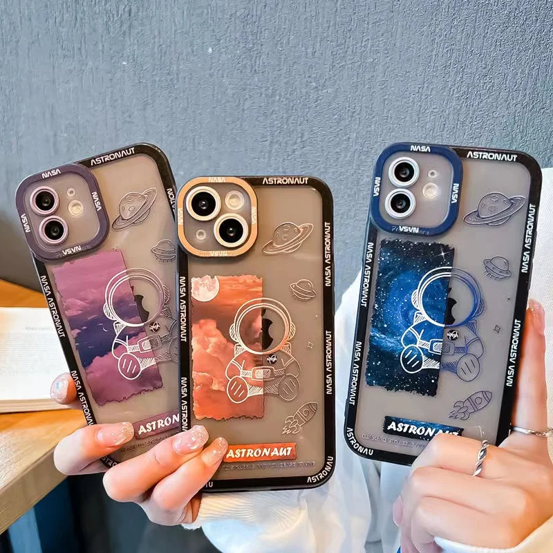 

Translucent Astronaut Phone Case for iphone 13 12 11 Pro Max X XR XS XSMAX 6 7 8 Plus Se2020 Soft Frosted All-inclusive Cover