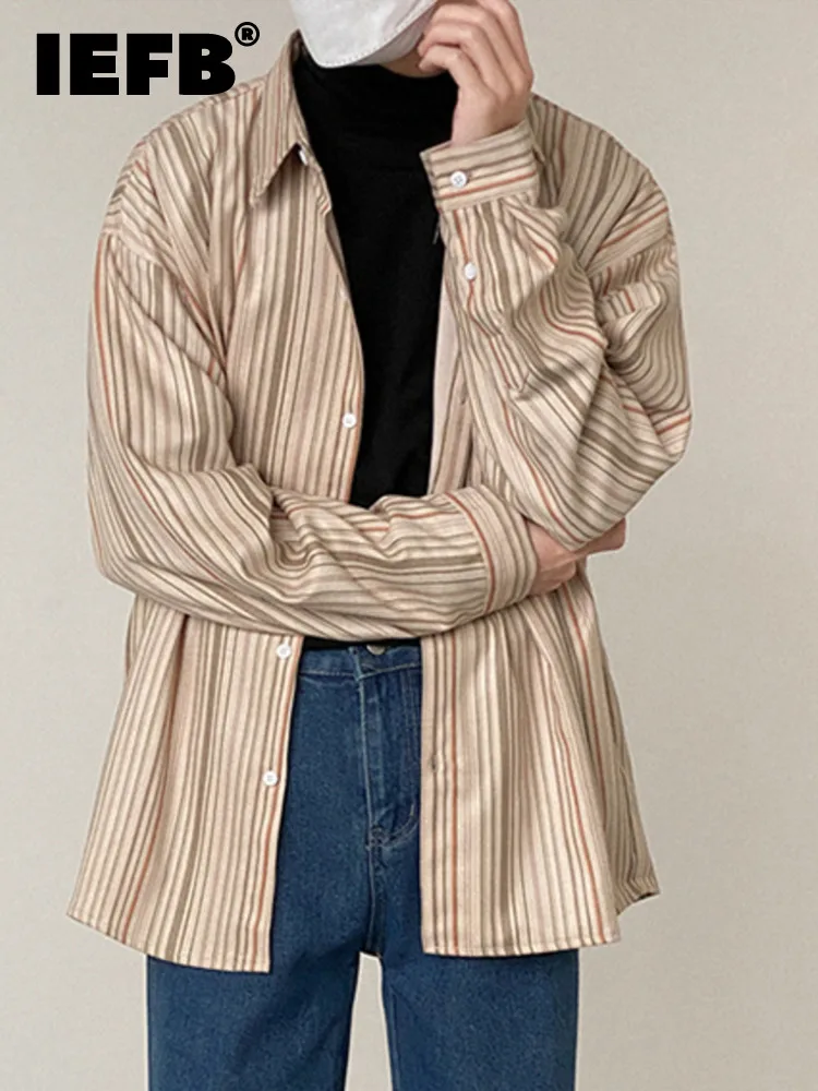 

Новинка Весна 2022 Мужская Повседневная рубашка IEFB в Корейском стиле Модные свободные топы в стиле ретро с индивидуальными полосками и цветн...