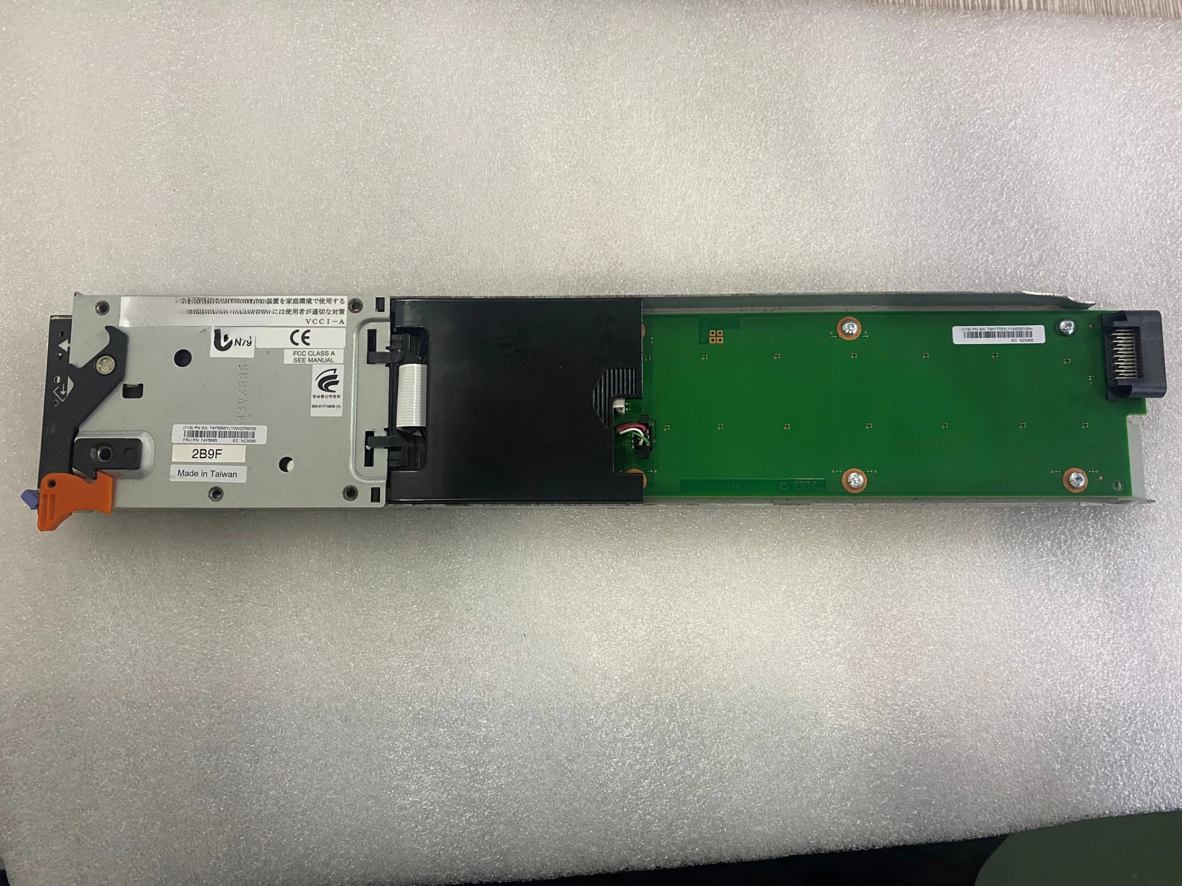 

Original 74Y5685 74Y5686 IBM P770 Op panel