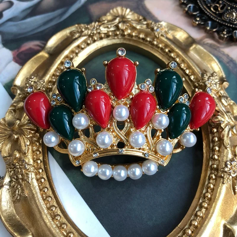 

Retro Palace Color Drop Glaze Crown Shape Pin Brooches for Women Luxury Suit Cheongsam Enamel Pin Clothing Jewelry Accessories
