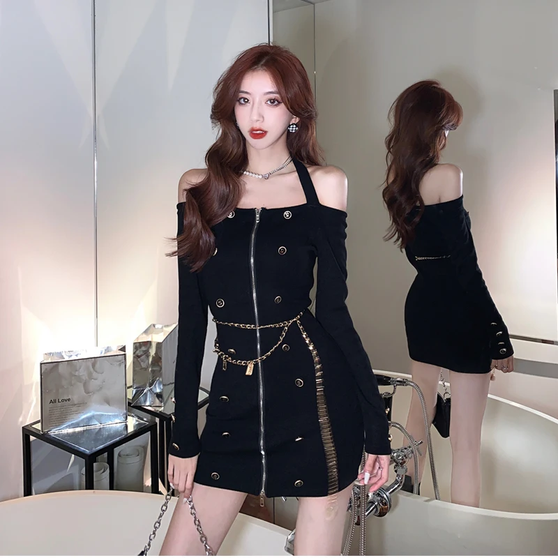 

Женское мини-платье с воротником-лодочкой, открытыми плечами и длинным рукавом