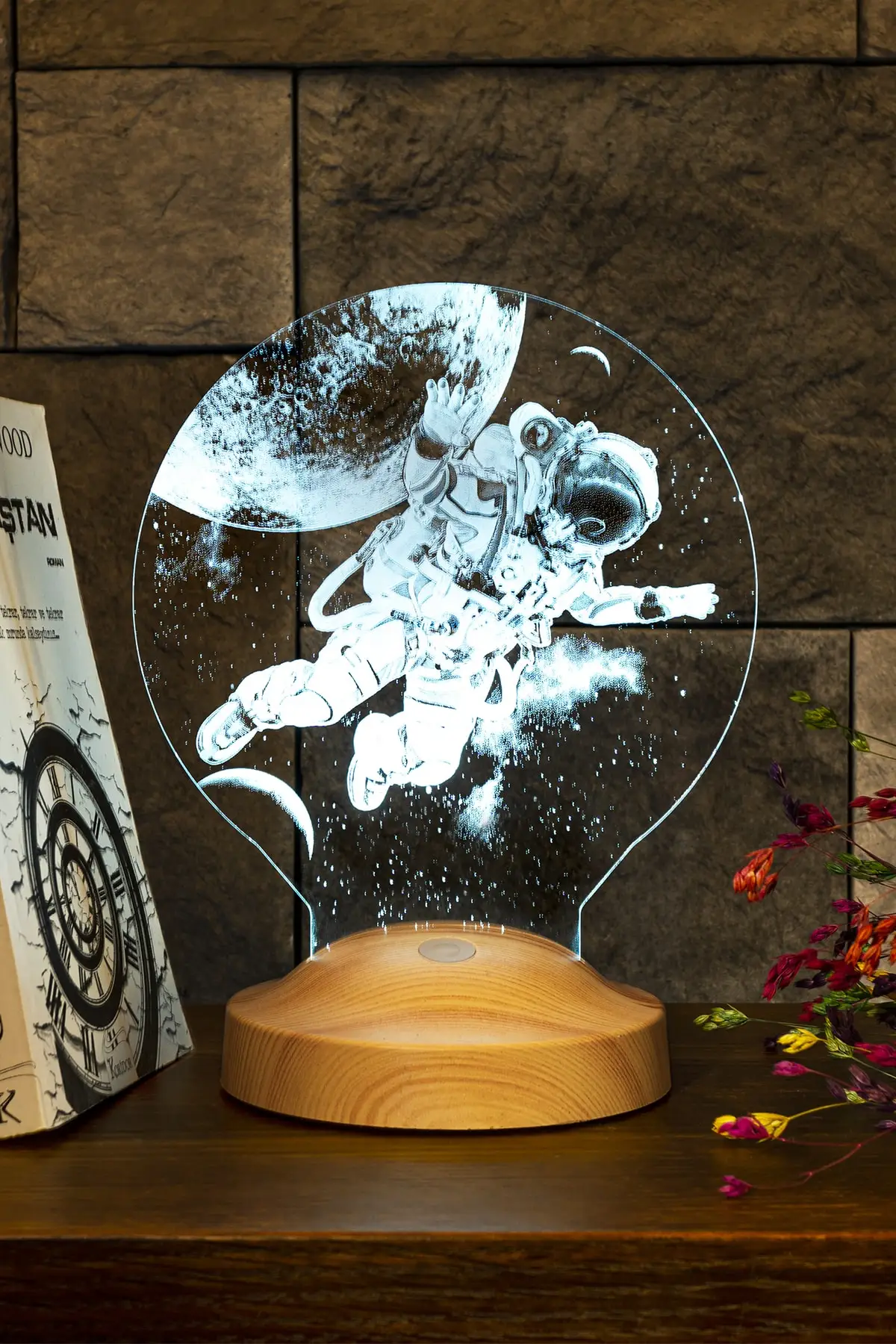 

3d astronaut cosmonot Led lamp personalized design