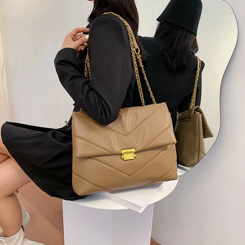 

Handbag bag 2022 new spring and summer fashion women's bag one shoulder soft leather armpit chain wandering lock messenger bag