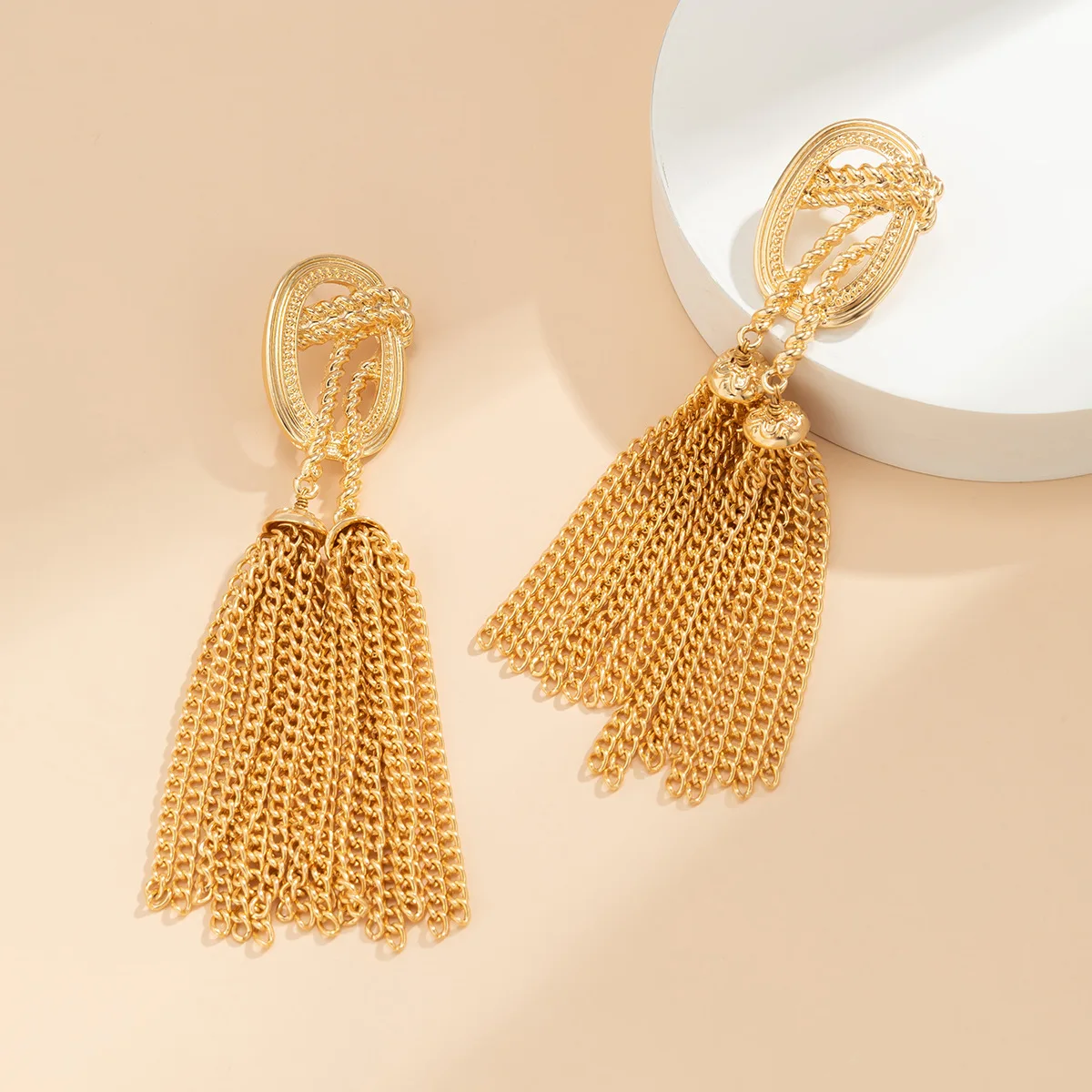 

Minimalist Metal Gold Tassel Bowknot Drop Earrings for Women Gold Round White Pearls Chic Lady Girl Circle Vintage Earrings