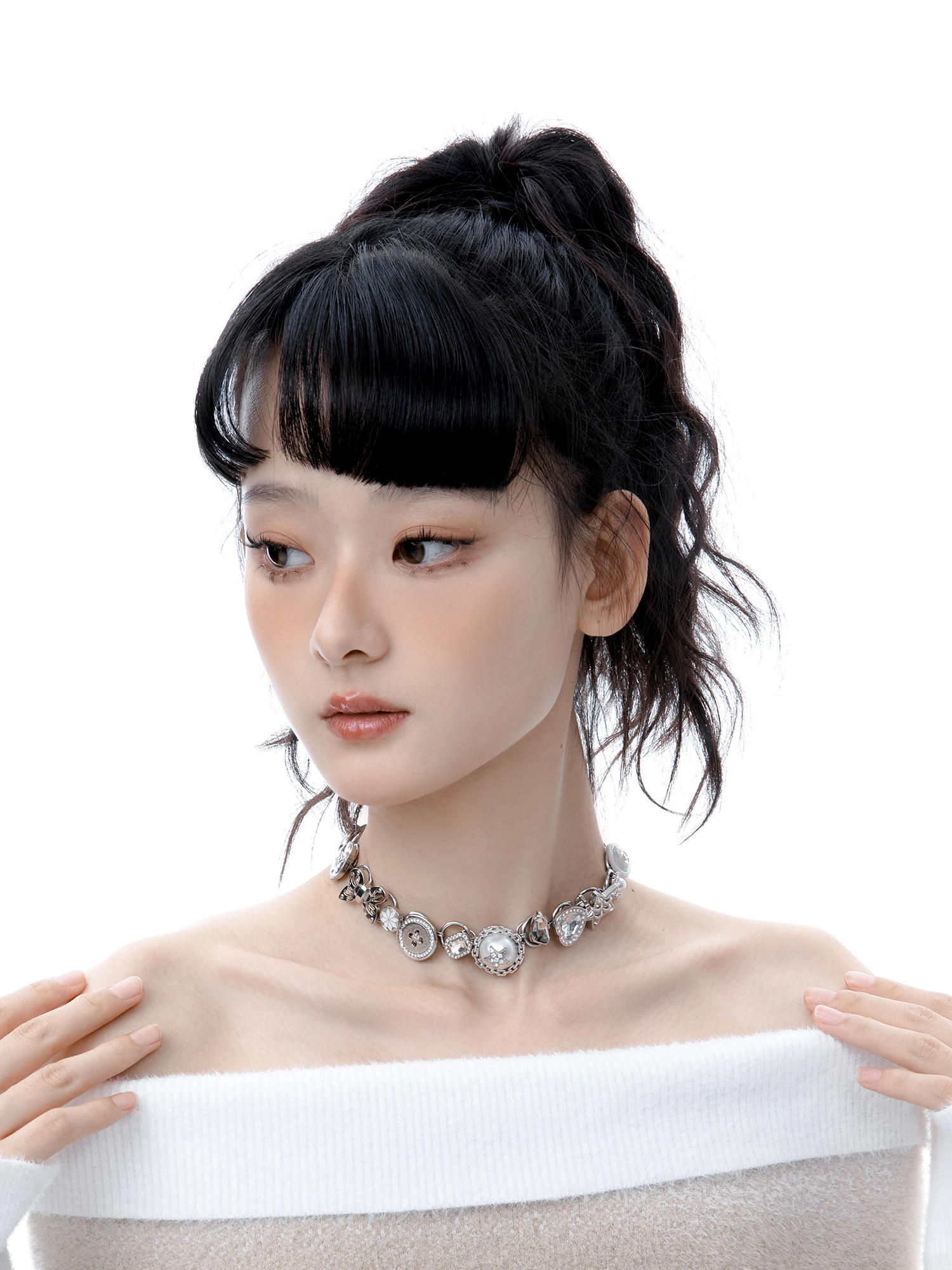 Новинка 2023 модное милое крутое белое лоскутное ожерелье HUANZHI с пуговицами для