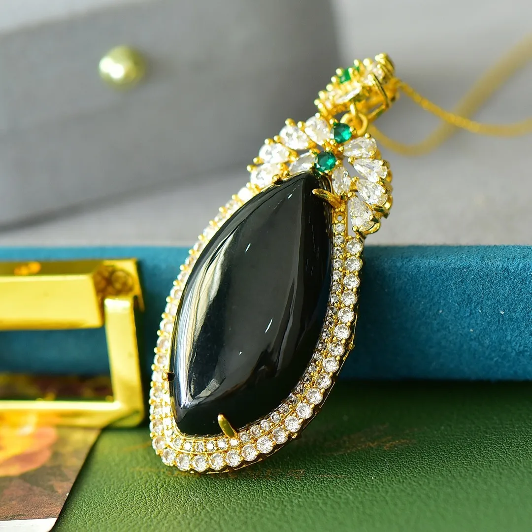

Подвеска из натурального черного нефрита с изумрудом из циркония, роскошное ожерелье, женская бижутерия, подлинное китайское ожерелье из нефрита хэтяня