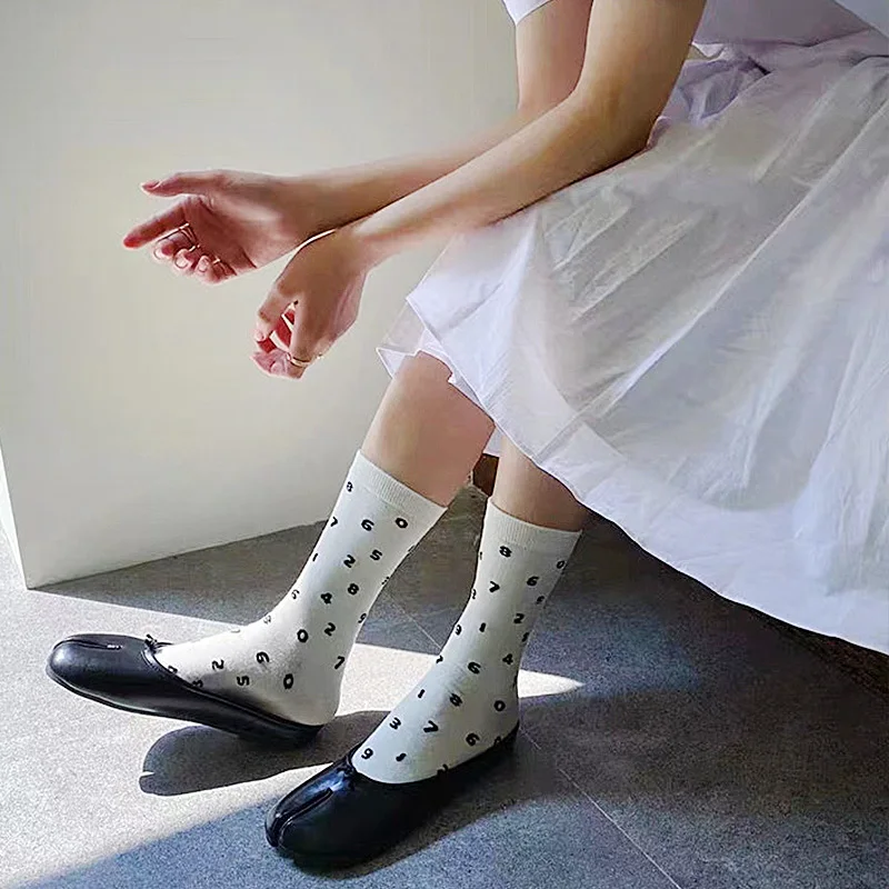 

Chic Japanese Jacquard Split Toe Socks Fashion Digital Combed Cotton Two Toe Socks Women Korean Harajuku Two Finger Tabi Socks