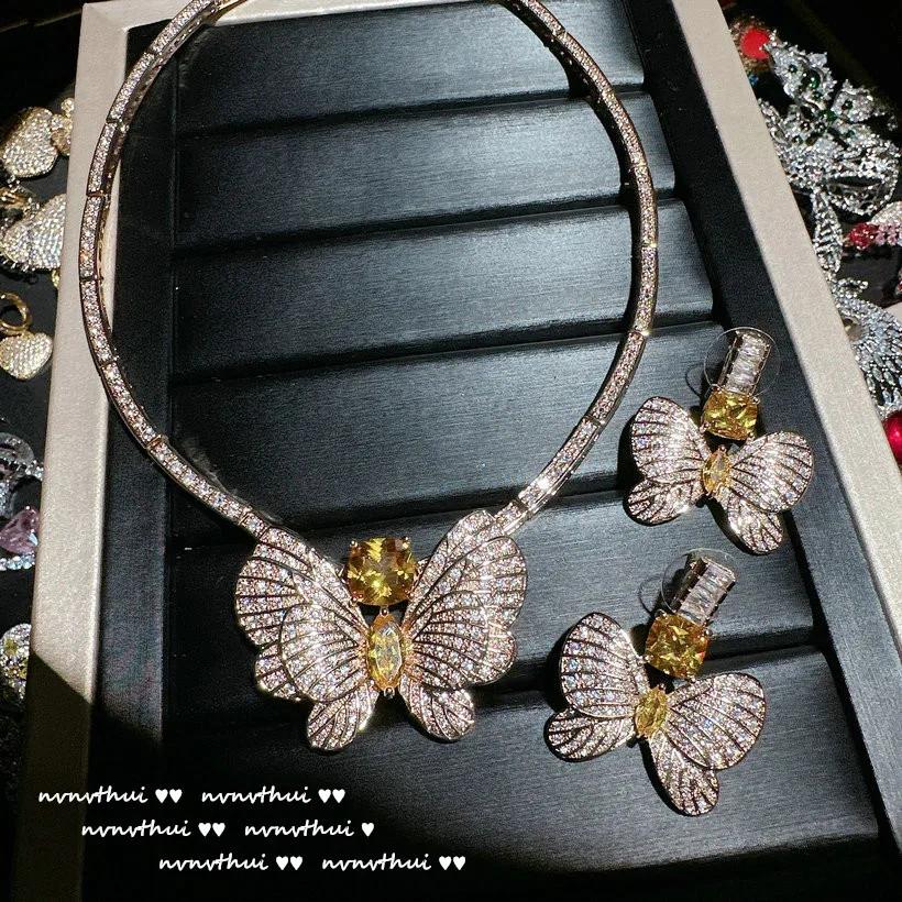 

Комплект из колье и серёг, из серебра 925 пробы, с цитрином
