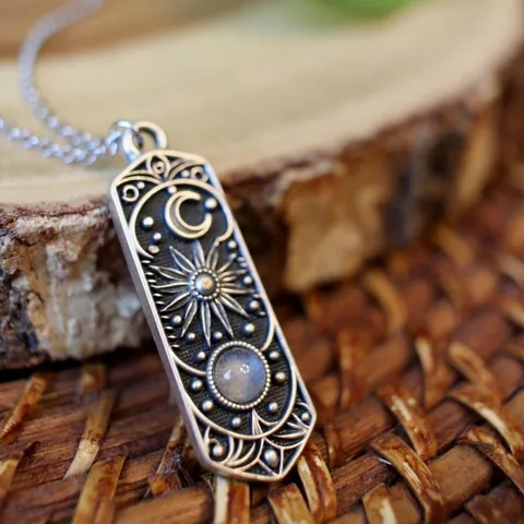Серебряное ожерелье с кулоном "Вселенная"