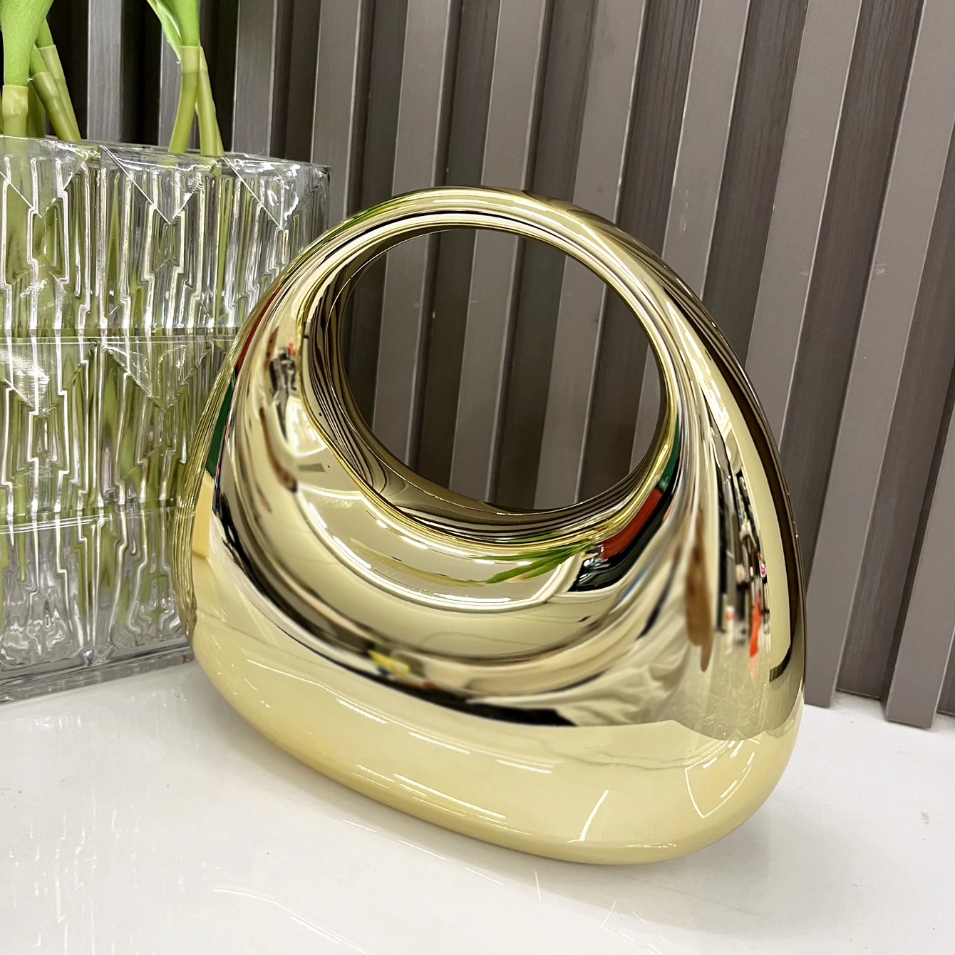 Золотая вечерняя сумка с лунным дизайном от Dancing Engine из акрилового материала в