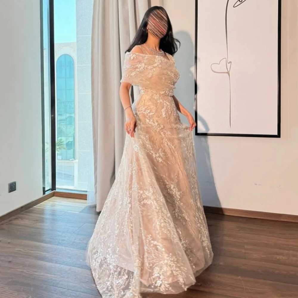 Фото Customized Beige Off the Shoulder A-line Evening Dress Lace Appliques Spaghetti Strape Party Prom Gown Floor Length Prom Gowns №1
