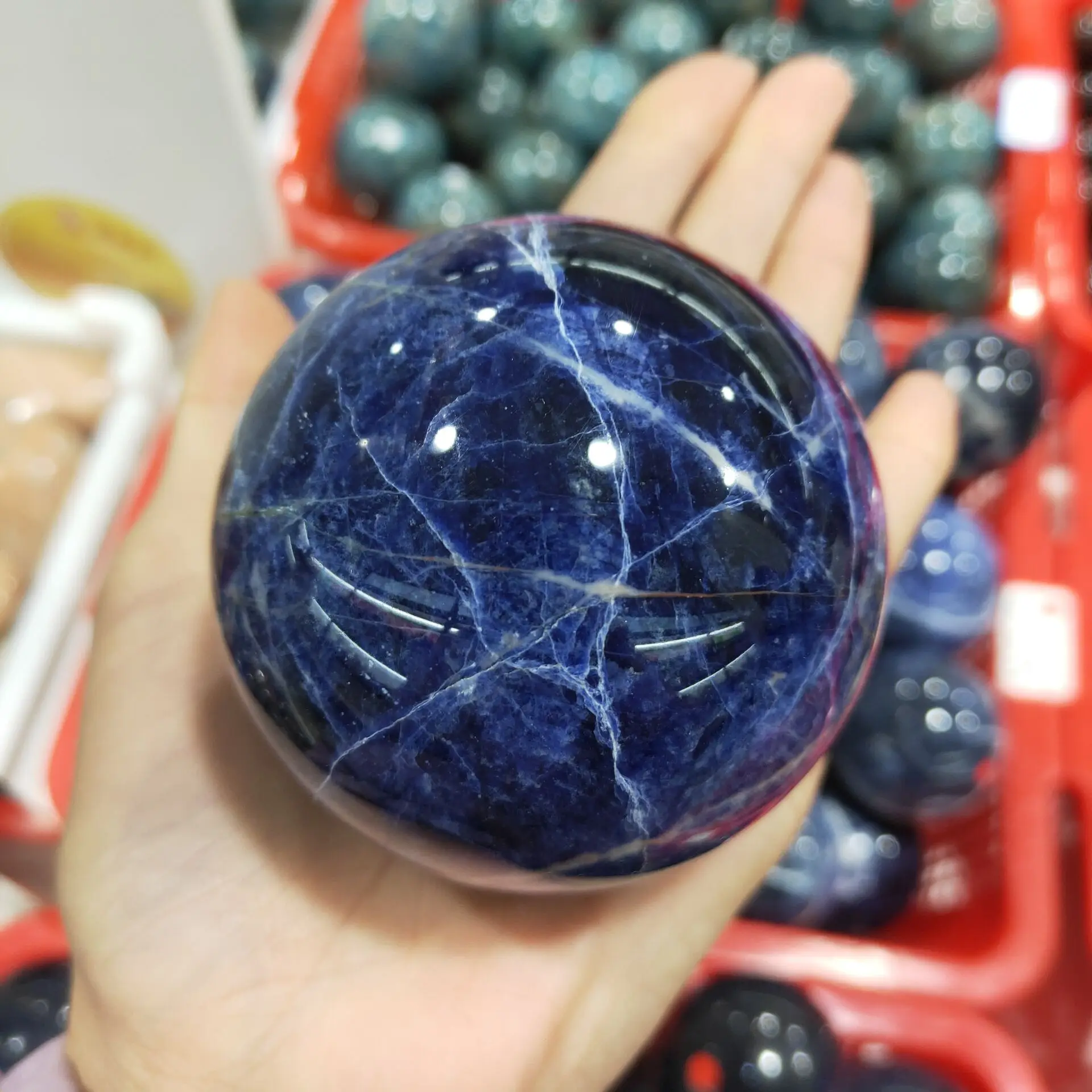 

Natural Blue-vein Stone Crystal Ball Polished Crafts Wish Ball Home Decoration