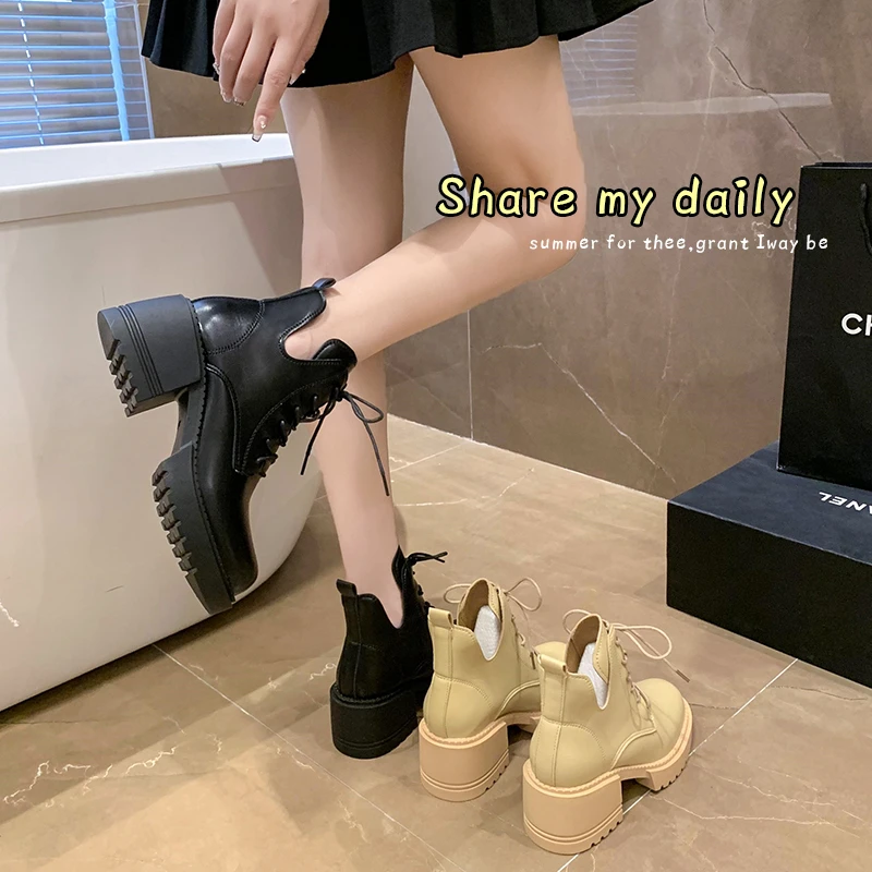 Мотоциклетные ботинки дизайнерские на платформе и массивном каблуке зимние