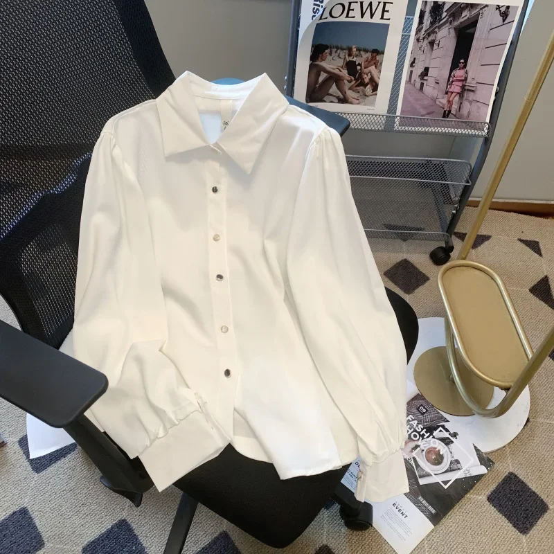 Осень 2023 новая винтажная простая однотонная свободная белая рубашка с длинными