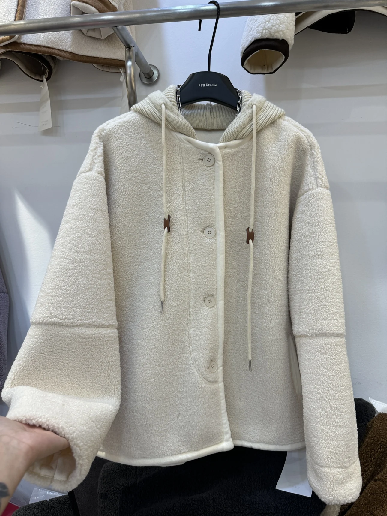 Корейская серия меховая верхняя одежда со съемным капюшоном из овечьей шерсти