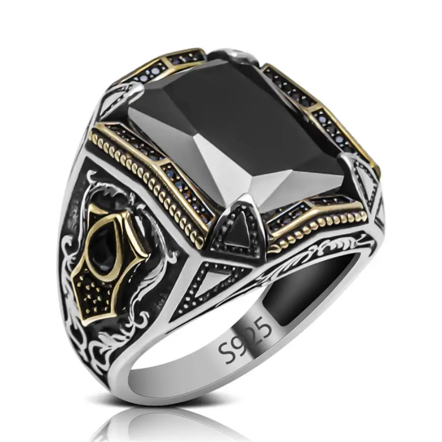 Оригинальное мужское кольцо с черным кубическим цирконием в турецком стиле