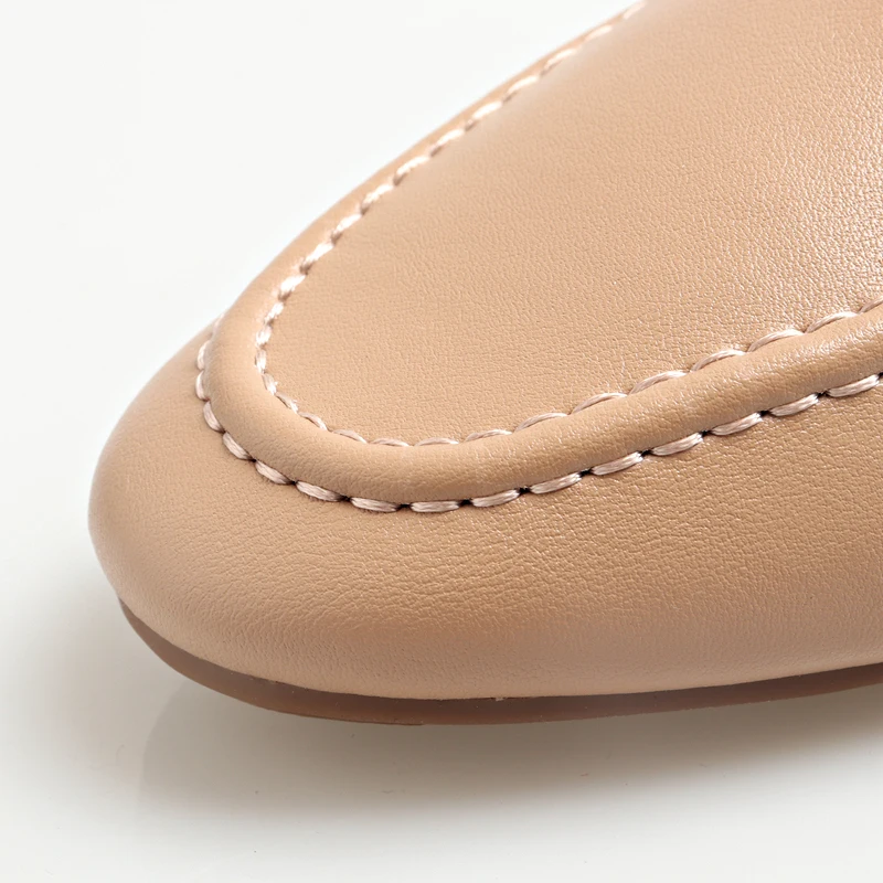 Весенне-летние женские туфли на плоской светильник шве из натуральной кожи |