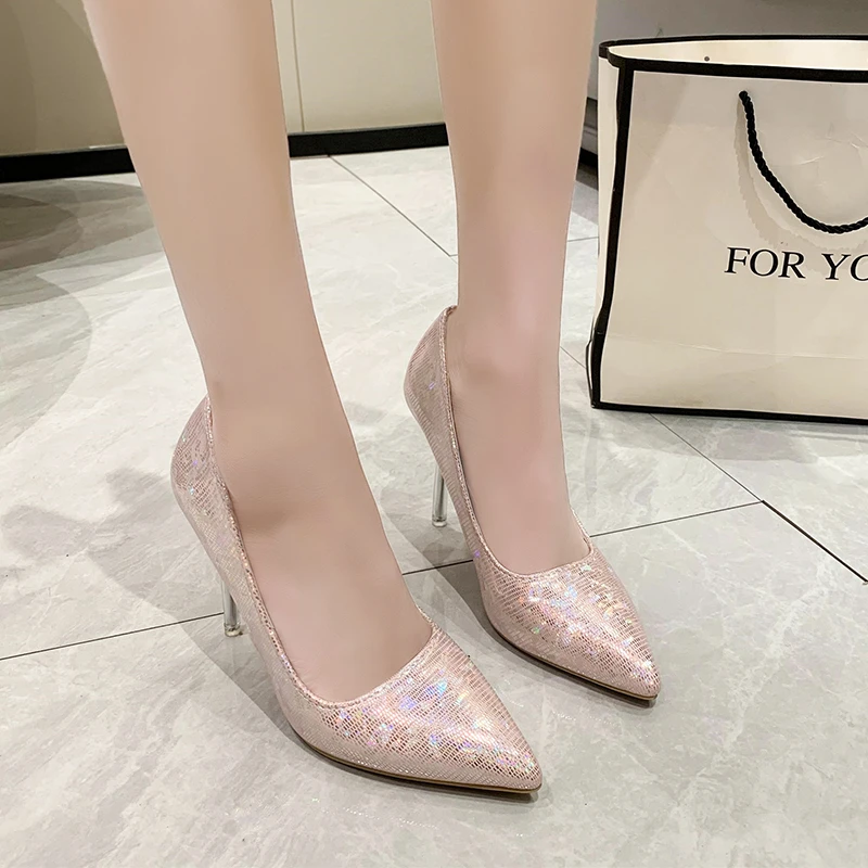 Женские туфли на высоком каблуке-шпильке с острым носком