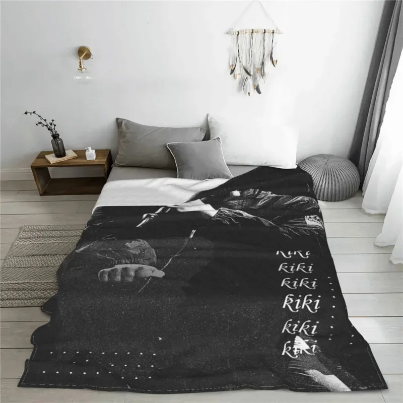 

Drake Blankets Flannel Autumn/Winter Singer Star Multi-Function Warm Throw Blanket For Home Outdoor Bedspread