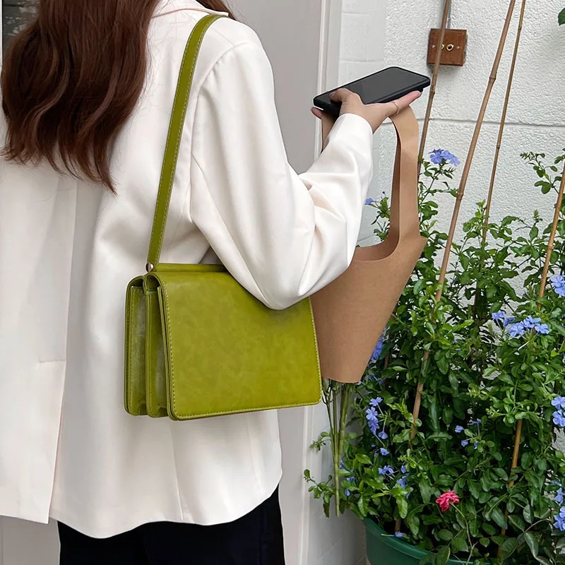

Винтажная женская сумка на плечо из масляной и вощеной кожи, однотонная женская маленькая квадратная сумка-мессенджер, простая сумочка в стиле ретро, женские сумки