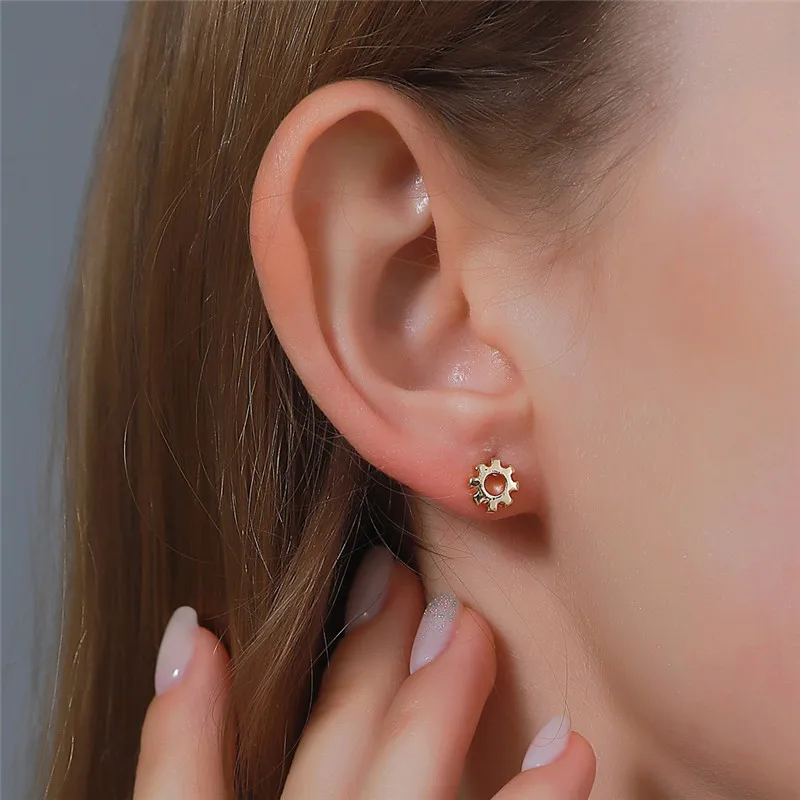 

2021 Jewelry Gifts Women Mini Gear Ear Studs Earrings