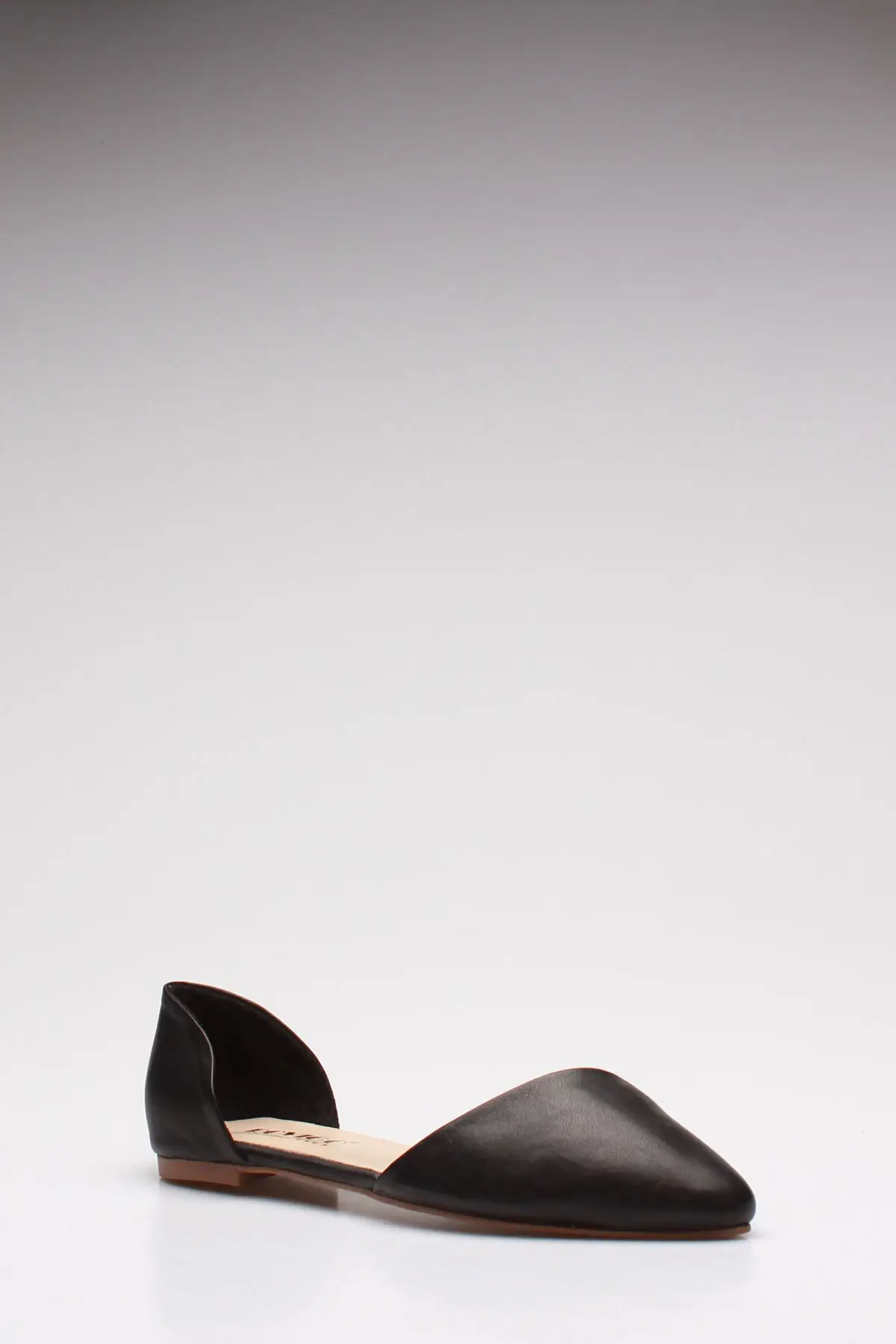 

Модные стильные женские черные кожаные повседневные туфли на плоской подошве